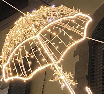 Turn Holiday Stress into Connection: Navigating Family Dynamics with Grace